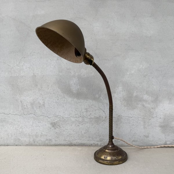 画像1: VINTAGE ANTIQUE DESKLAMP ALMOND MFG ヴィンテージ アンティーク デスクランプ スタンドライト 卓上ライト テーブルランプ 照明 / グースネック E26 店舗什器 アメリカ (1)