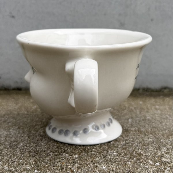 画像4: VINTAGE ANTIQUE BAILEYS HELEN HUNNT ヴィンテージ アンティーク ベイリーズ フェイスカップ ヘレンハント / コレクタブル オブジェ ティーカップ マグカップ ノベルティ 陶器 食器 雑貨 J (4)