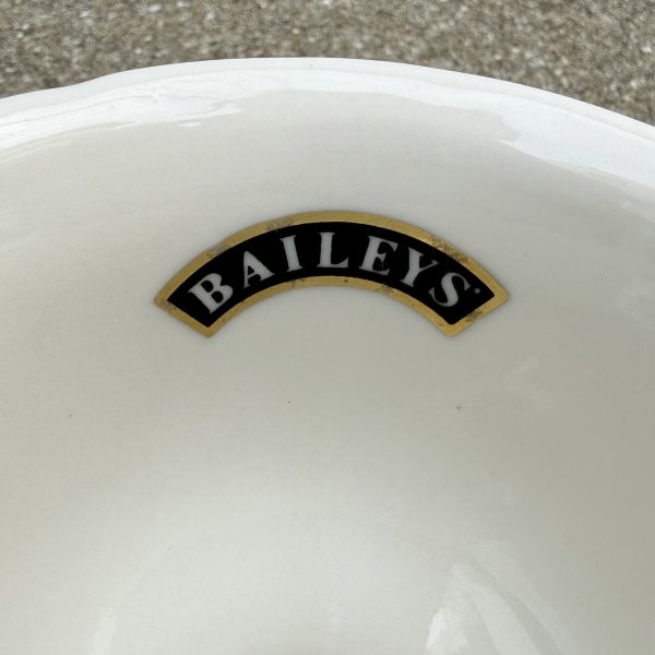 画像9: VINTAGE ANTIQUE BAILEYS HELEN HUNNT ヴィンテージ アンティーク ベイリーズ フェイスカップ ヘレンハント / コレクタブル オブジェ ティーカップ マグカップ ノベルティ 陶器 食器 雑貨 J (9)