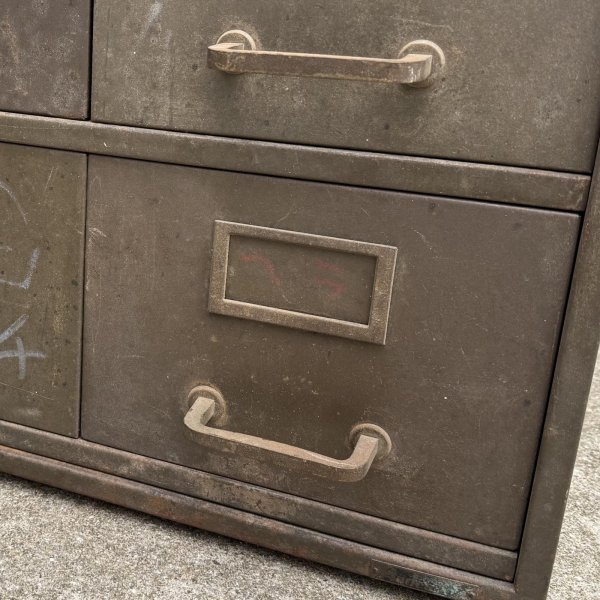 画像9: VINTAGE ANTIQUE CABINET ヴィンテージ アンティーク メタルキャビネット ファイルキャビネット 棚 / インダストリアル 収納 ガレージ パーツ 工具入れ 鉄 店舗什器 工業用 (9)