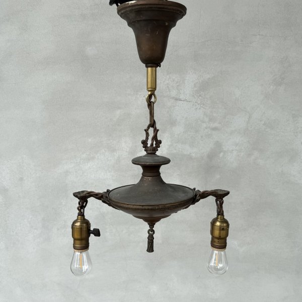 画像1: VINTAGE ANTIQUE LIGHT ヴィンテージ アンティーク シャンデリア 吊り下げライト  照明 / 2灯 ライト ペンダントライト 天井照明 店舗什器 E26 アメリカ USA (2) (1)