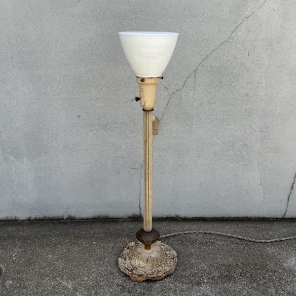 画像1: VINTAGE ANTIQUE DESKLAMP ヴィンテージ アンティーク フロアランプ デスクランプ スタンドライト テーブルランプ 卓上ライト 照明  / ミルクガラス コレクタブル E26 店舗什器 アメリカ (1)