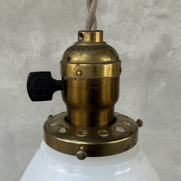 画像5: VINTAGE ANTIQUE LAMP ヴィンテージ アンティーク 吊り下げライト 天井照明 / ライト ランプ ペンダントライト ミルクガラス ガラスシェード E26 店舗什器 アメリカ (5)