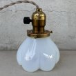 画像2: VINTAGE ANTIQUE LAMP ヴィンテージ アンティーク 吊り下げライト 天井照明 / ライト ランプ ペンダントライト ミルクガラス ガラスシェード E26 店舗什器 アメリカ (2)