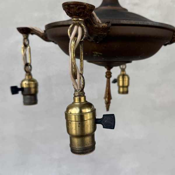 画像6: VINTAGE ANTIQUE LIGHT  ヴィンテージ アンティーク シャンデリア パンライト 吊り下げライト シーリングランプ 天井照明 / 4灯 ライト ペンダントライト 真鍮 HUBBELL E26 店舗什器 アメリカ USA (4) (6)