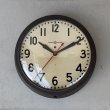 画像1: VINTAGE ANTIQUE GENERAL ELECTRIC WALL CLOCK GE ヴィンテージ アンティーク ウォールクロック ゼネラルエレクトリック 壁掛け時計 / スクールクロック 圧縮ボード 焦げ茶 丸型 店舗什器 アメリカ (2) (1)