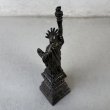 画像5: VINTAGE ANTIQUE STATUE OF LIBERTY  FIGURE ヴィンテージ アンティーク 自由の女神 / コレクタブル オブジェ インテリア ディスプレイ 置物 雑貨 アメリカ (4) (5)