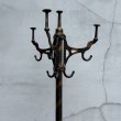 画像4: VINTAGE ANTIQUE COAT RACK JAPANNED ヴィンテージ アンティーク コートラック クロージングラック ハンガーラック ジャパンド / コレクタブル ディスプレイ ジャパンフィニッシュ 家具 服屋 店舗 什器 アメリカ (4)