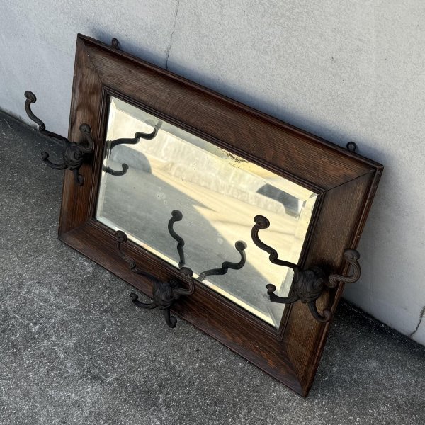 画像1: VINTAGE ANTIQUE WALL MIRROR  HAT RACK ヴィンテージ アンティーク 鏡 ミラー  壁掛けミラー ウォールミラー ハットラック / フック付き インテリア ウッド 木製 店舗什器 アメリカ  (1)