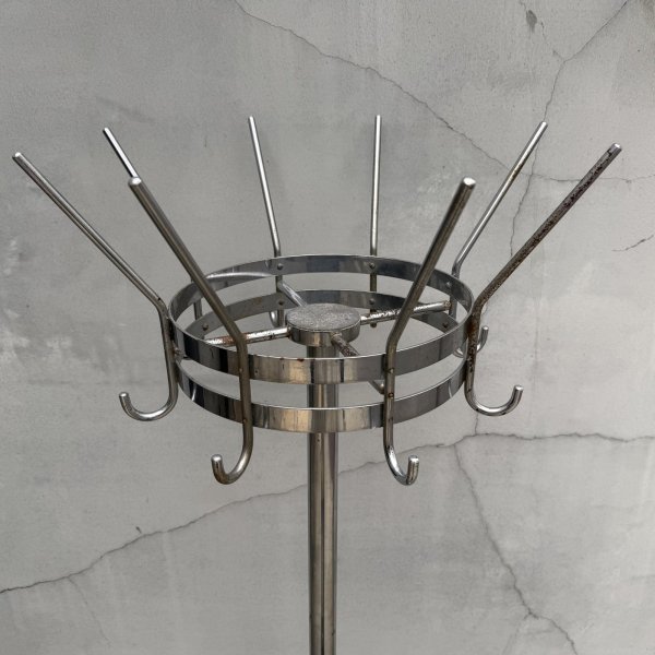 画像2: VINTAGE ANTIQUE CIRCULAR RACK ヴィンテージ アンティーク サークルラック フック クロージングラック ハンガーラック コートラック / コートスタンド ハットラック 家具 服屋 店舗 什器 アメリカ (2)