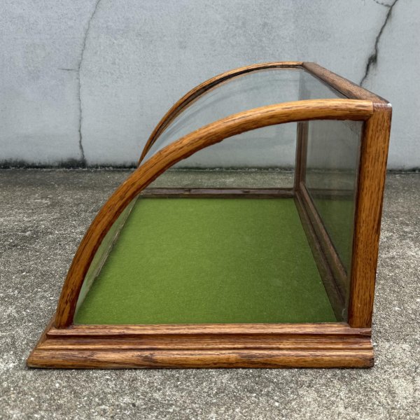 画像3: VINTAGE ANTIQUE CURVED GLASS SHOWCASE ヴィンテージアンティーク カーブガラス ショーケース ガラスケース / ディスプレイケース ラウンドガラス カウンターケース ウッド 木製 店舗什器 アメリカ (3)