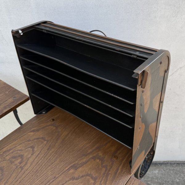 画像9: VINTAGE ANTIQUE TOLEDO UHL STEEL TABLE JAPANNED ヴィンテージ アンティーク トレド タイプライターテーブル ジャパンド ジャパンフィニッシュ / ジャパンカラー ディスプレイ 棚 家具 アイアン 店舗什器 アメリカ (9)