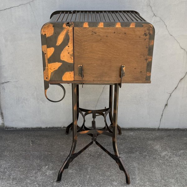 画像5: VINTAGE ANTIQUE TOLEDO UHL STEEL TABLE JAPANNED ヴィンテージ アンティーク トレド タイプライターテーブル ジャパンド ジャパンフィニッシュ / ジャパンカラー ディスプレイ 棚 家具 アイアン 店舗什器 アメリカ (5)
