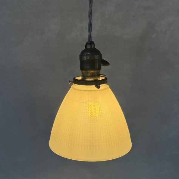画像9: VINTAGE ANTIQUE LAMP ヴィンテージ アンティーク 吊り下げランプ 天井照明 / シーリングライト ペンダントライト ミルクガラス ガラスシェード E26 店舗什器 アメリカ (3) (9)