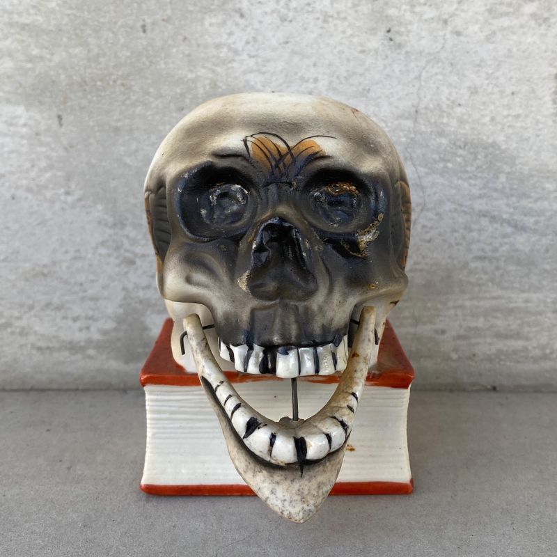 VINTAGE SKULL ON BOOK CANDLE HOLDER ヴィンテージ スカル キャンドル